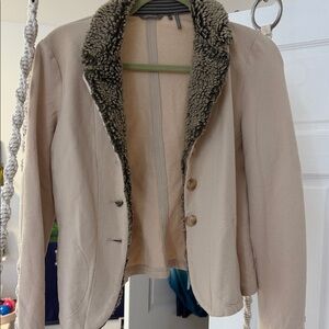 Elegant Women's Cream Blazer with Faux Fur Collar